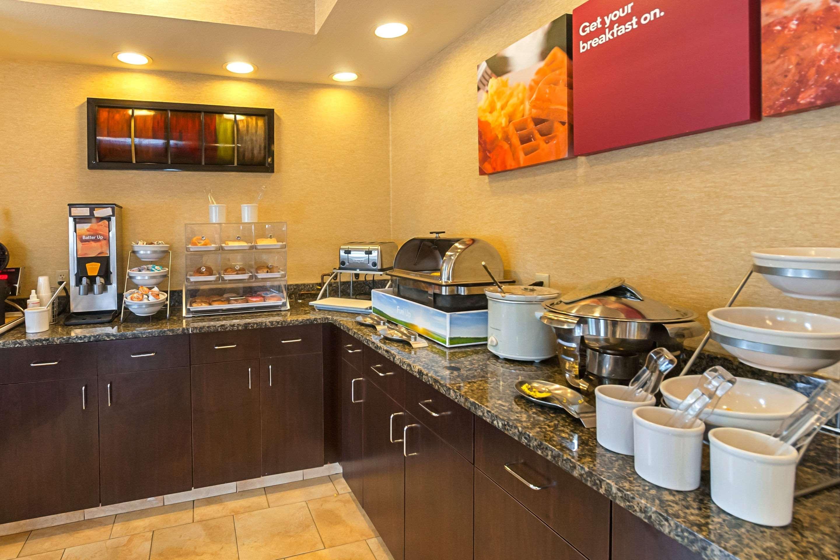 Comfort Suites Manhattan Exterior foto